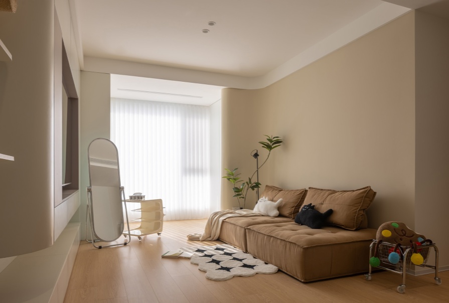 中海·镜映南开103㎡奶油风格三居室装修案例